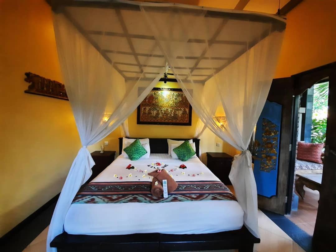 Tirta Sari Bungalow Pemuteran Exteriör bild