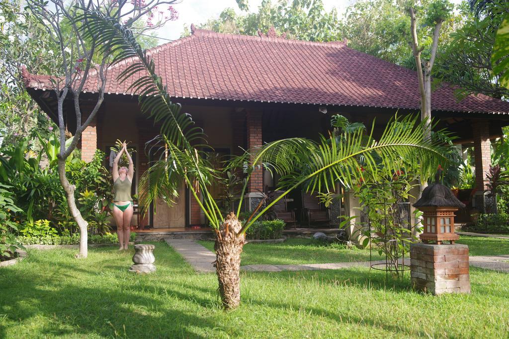 Tirta Sari Bungalow Hotell Pemuteran Exteriör bild